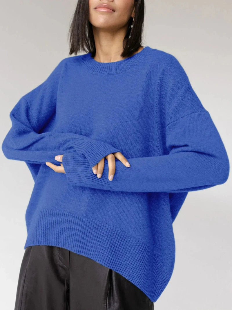 Alice – Klassisk Flowy Bluse med Rund Hals og Ribbestrikkede Mansjetter
