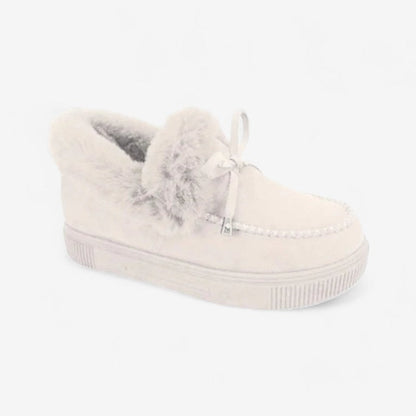 Leona - Rundtå Sko med Dekorativ Frynse og Slip-On Design