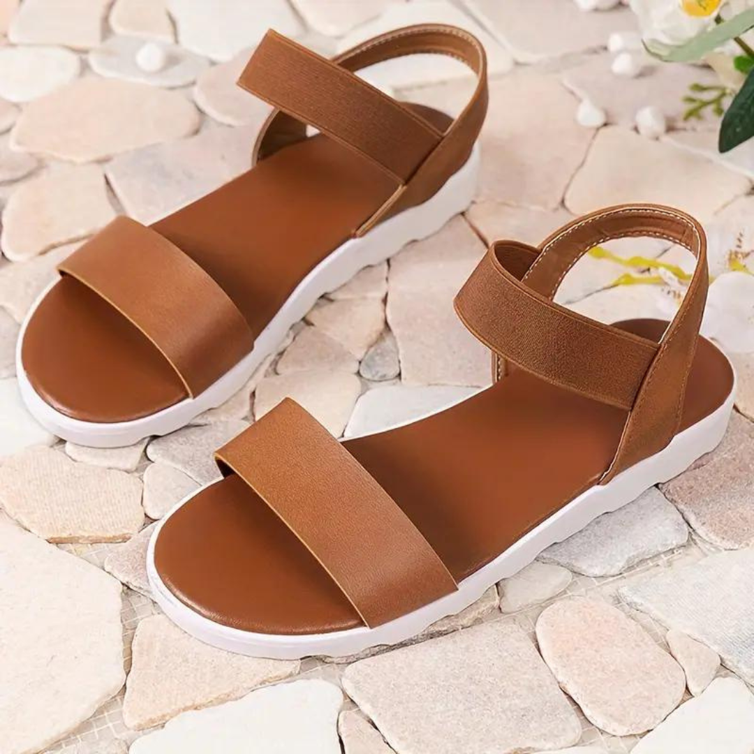 Maya - Sandaler med justerbare remmer og åpen tå