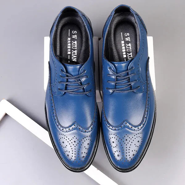 Sebastian - Brogue detaljer kjolesko med rund tå design